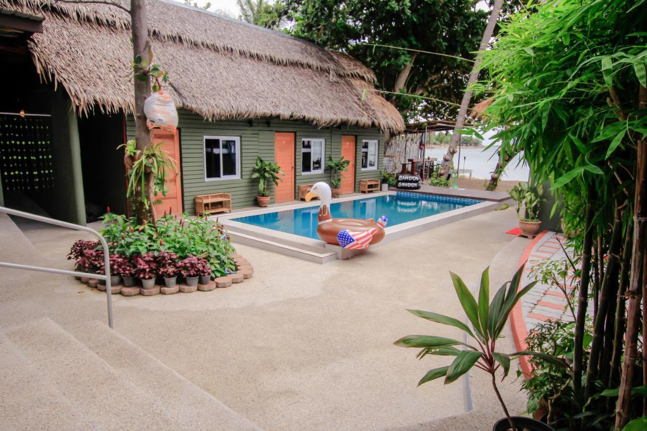 Bandon Beach Bar & (adults Only) Albergue Lamai Beach (Koh Samui)